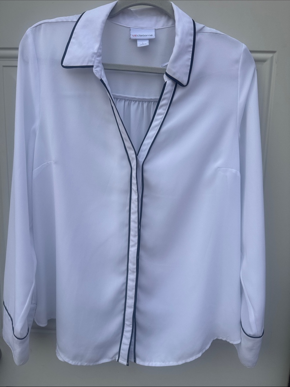 Liz Claiborne White Button-Down Shirt Label Detail